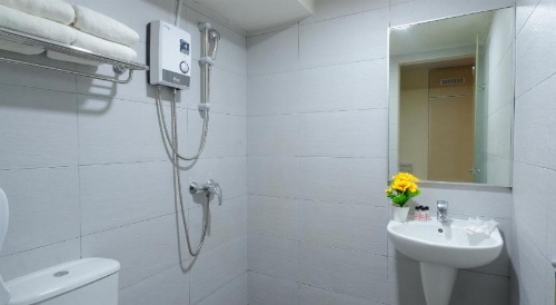 Sandpiper Hotel image 36