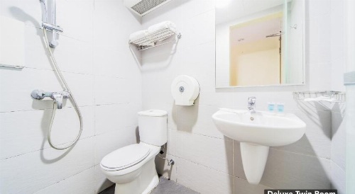 Sandpiper Hotel image 43