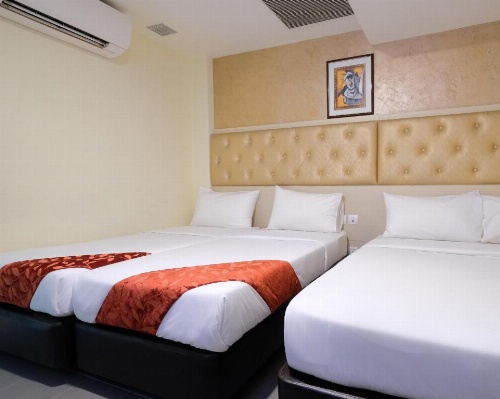 Sandpiper Hotel image 48